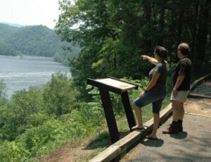 Hiwassee River Rd. 10 Viewing big bend r